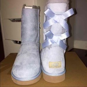 Blue bow short ugg boots